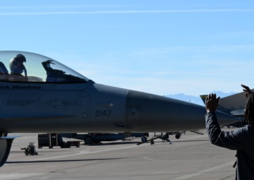 8th Aircraft Maintenance Unit transfers personnel to active duty