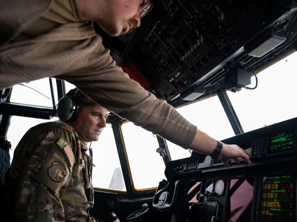 26th ERQS flies through CENTCOM