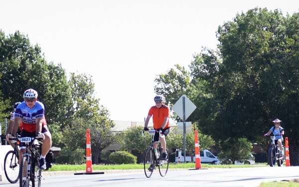 Hotter'N Hell rolls through Sheppard AFB
