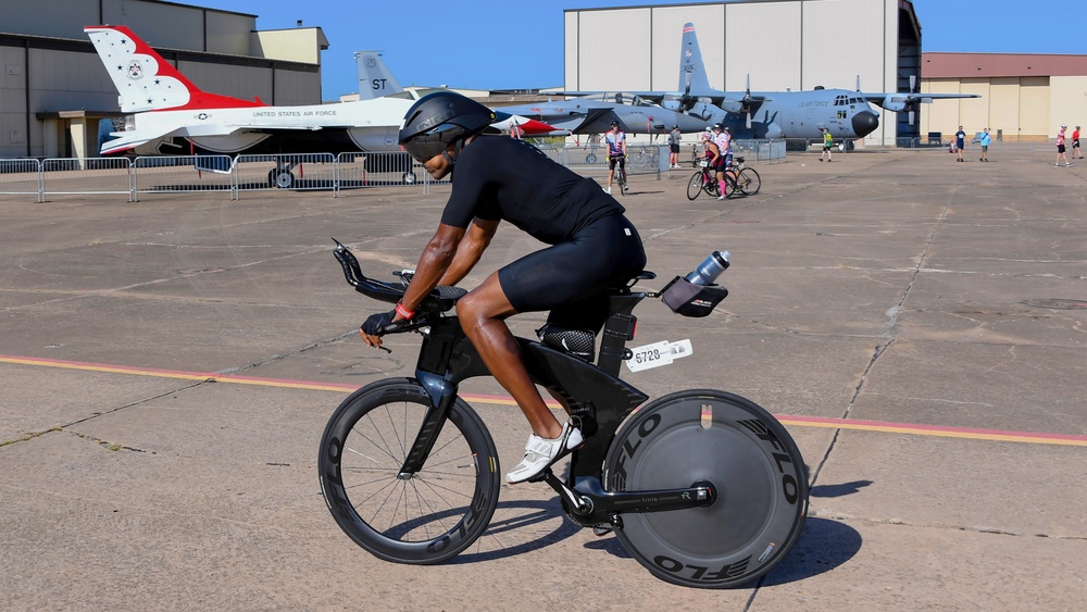 Hotter'N Hell rolls through Sheppard AFB