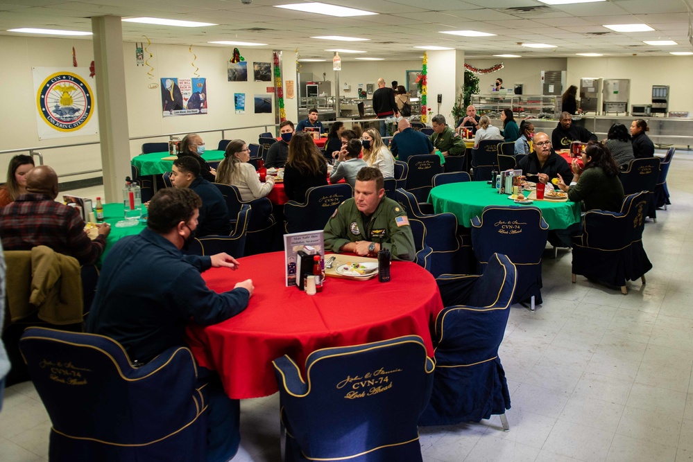 USS John C. Stennis Sailors enjoy a holiday meal