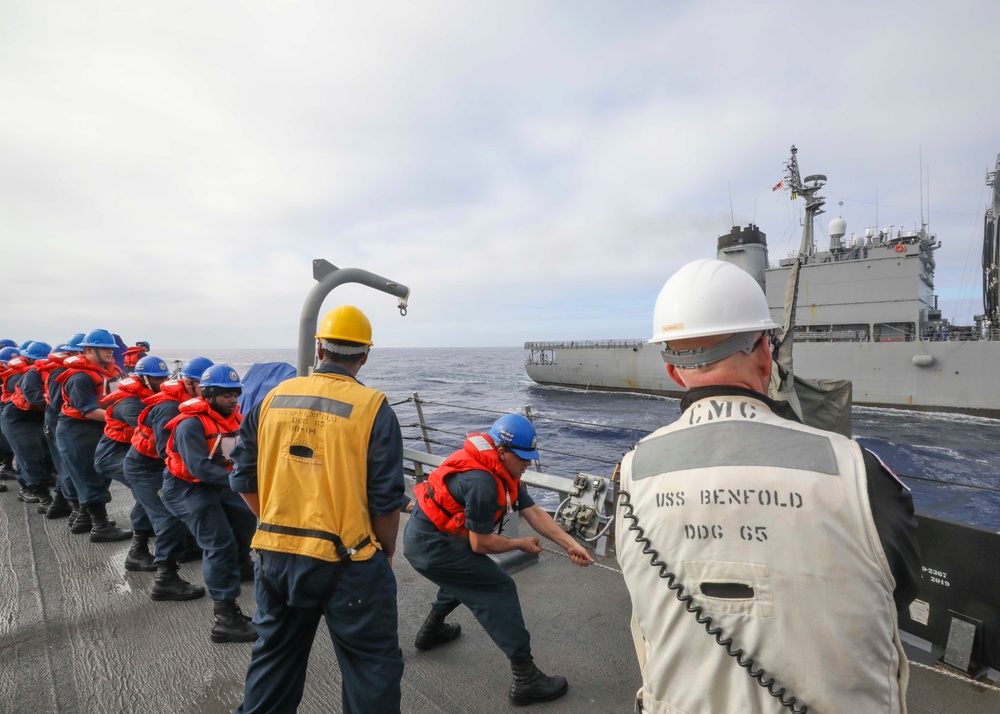 USS Benfold Conducts Replenishment-At-Sea with JS Towada