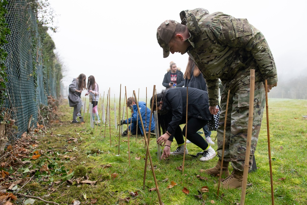 Alconbury students plant trees