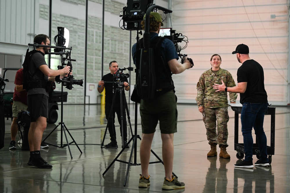 Country Music Television visits JBPHH Airmen