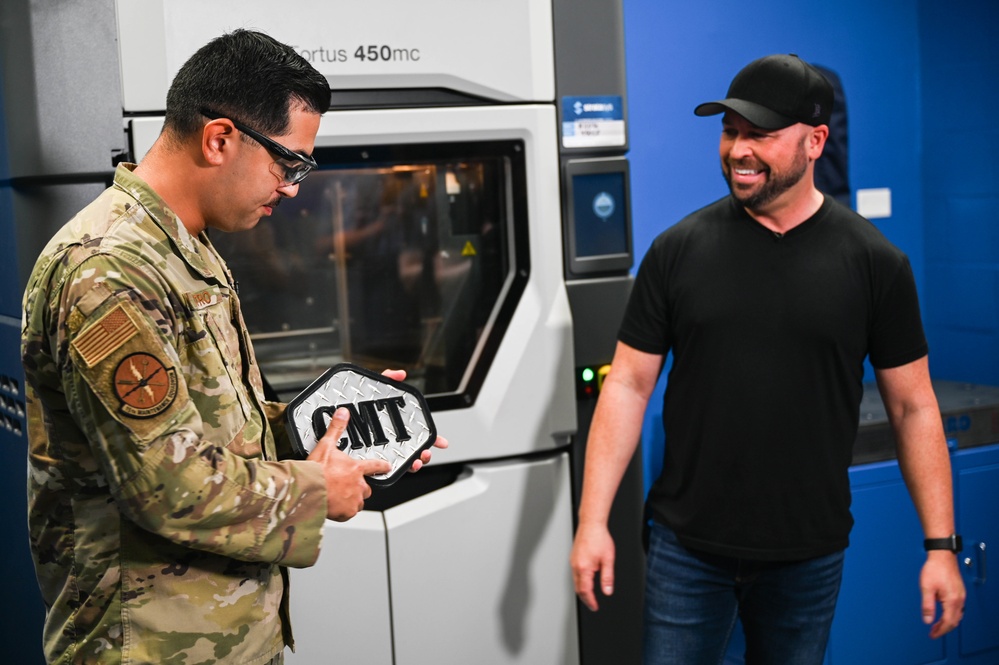 Country Music Television visits JBPHH Airmen