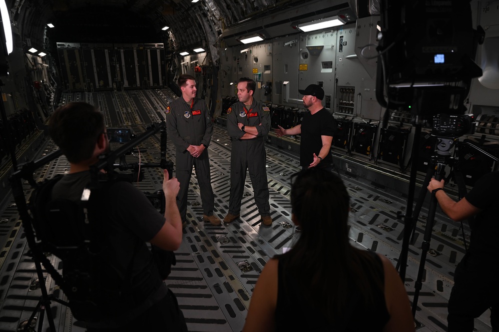Country Music Television visits JBPHH Airmen