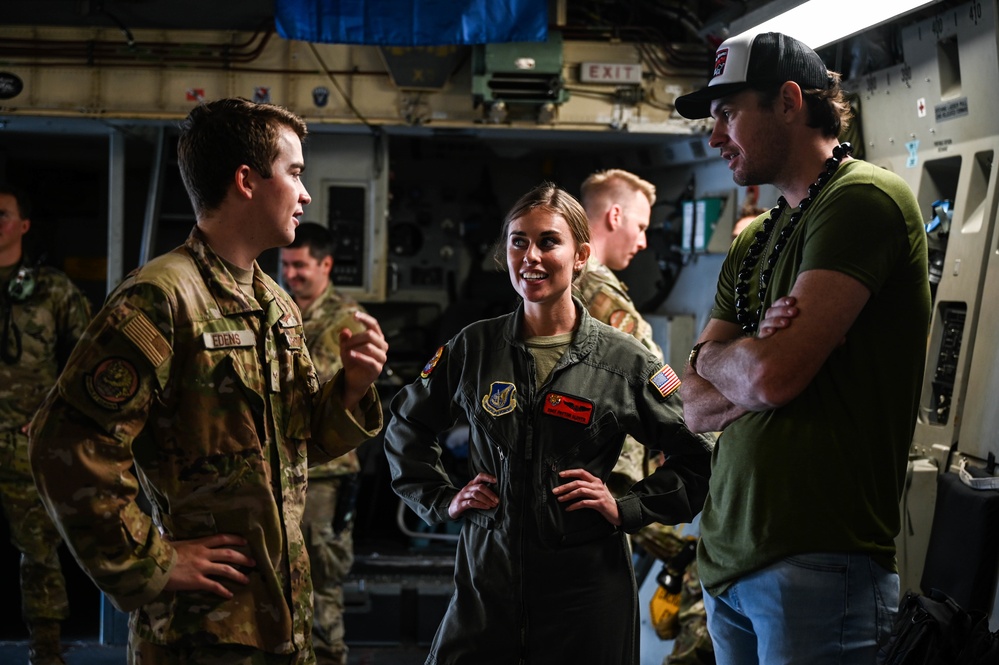 Country Music Television visits JBPHH Airmen