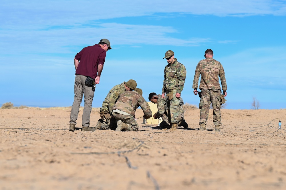 377th MSG EOD team has a blast, conducts explosive training