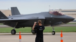 F-35 Demo Team meets F135 Engine Team