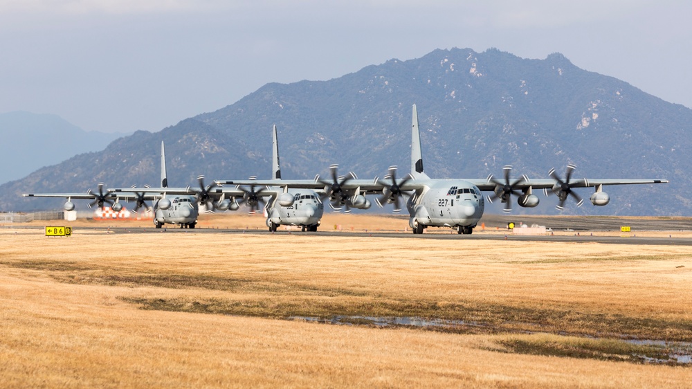 VMGR-152 Takes to the Skies