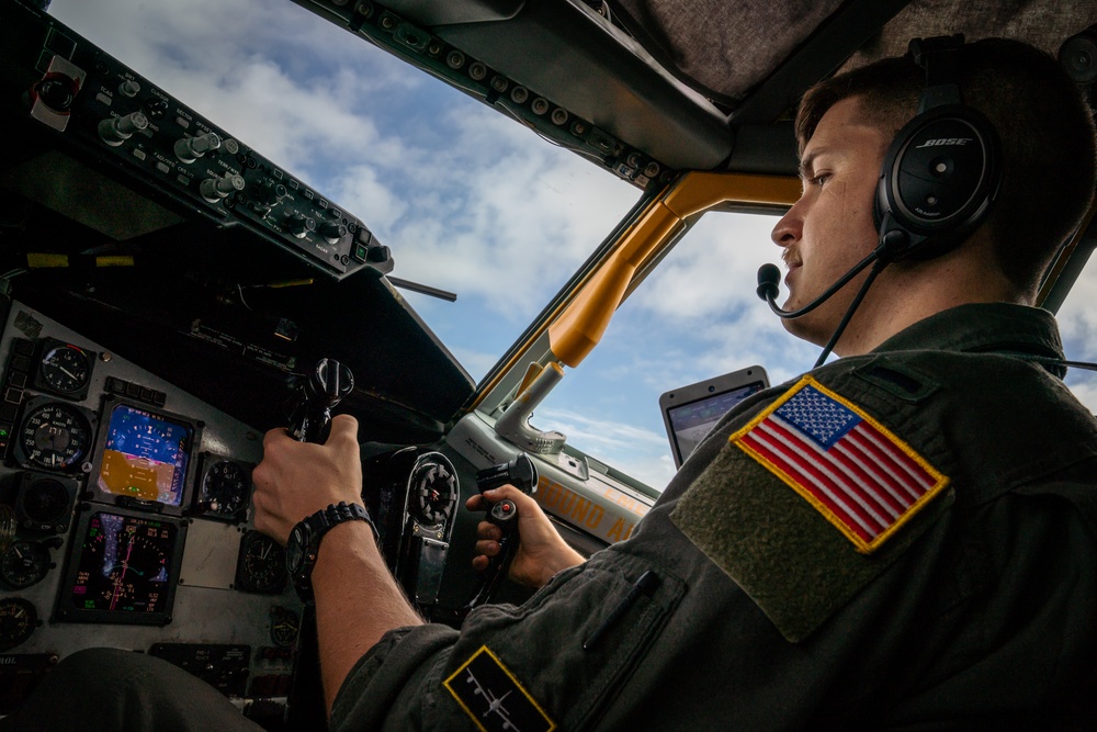 91st ARS refuels F-16s