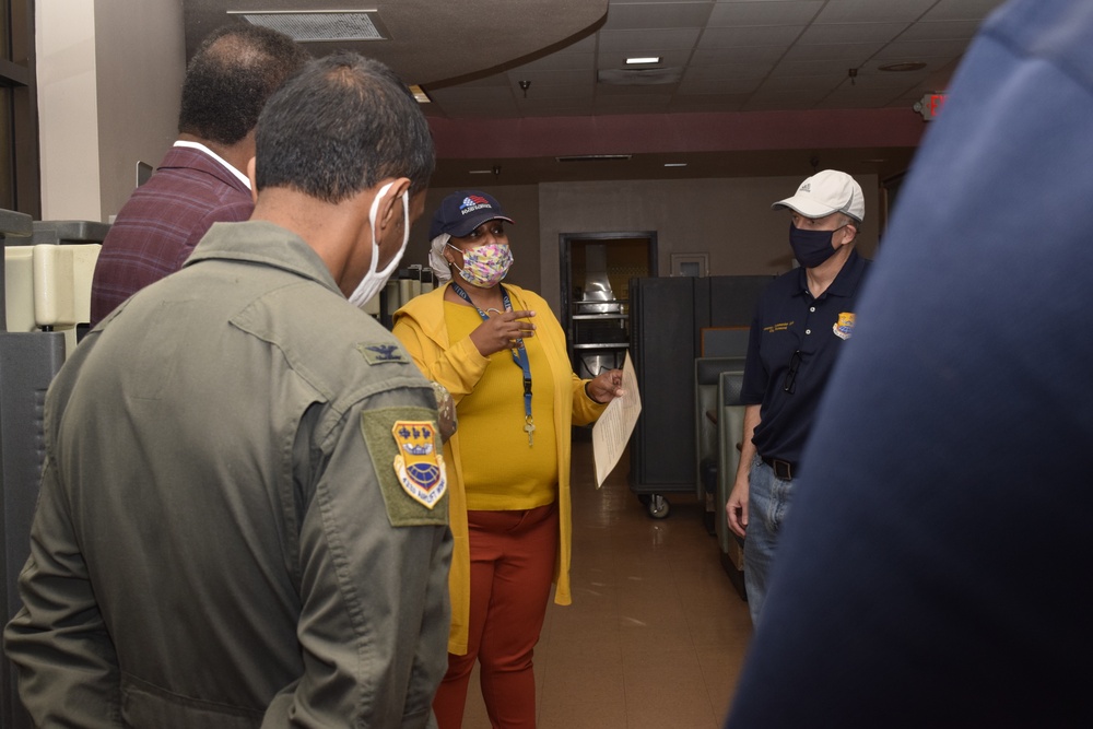 Alamo Wing senior leaders and honorary commanders, serve up Thanksgiving meal