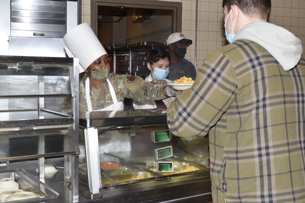 Alamo Wing senior leaders and honorary commanders, serve up Thanksgiving meal