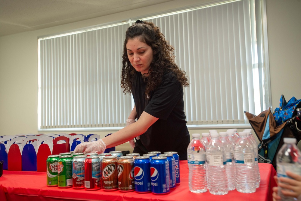 HEADLINE: USS Ronald Reagan (CVN 76) Children’s Cookie Decorating