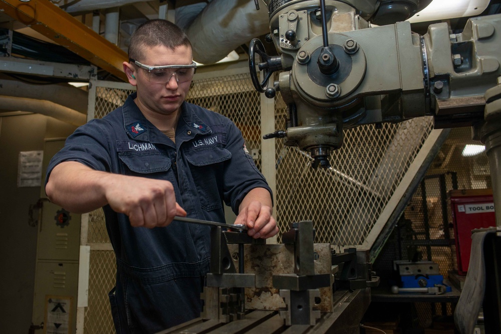 USS Ronald Reagan (CVN 76) Weld Shop