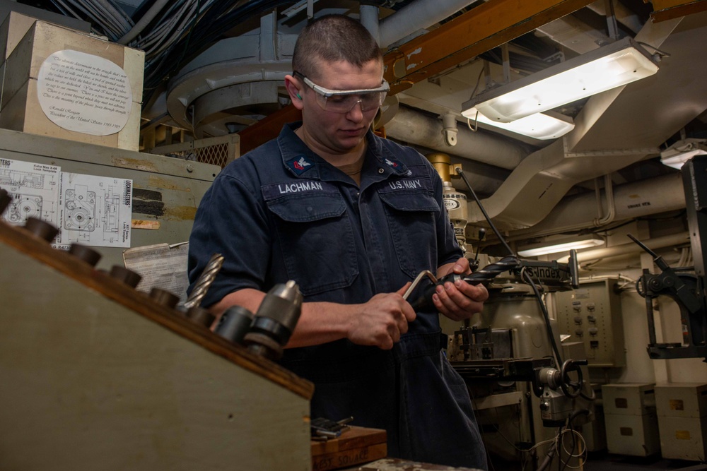 USS Ronald Reagan (CVN 76) Weld Shop