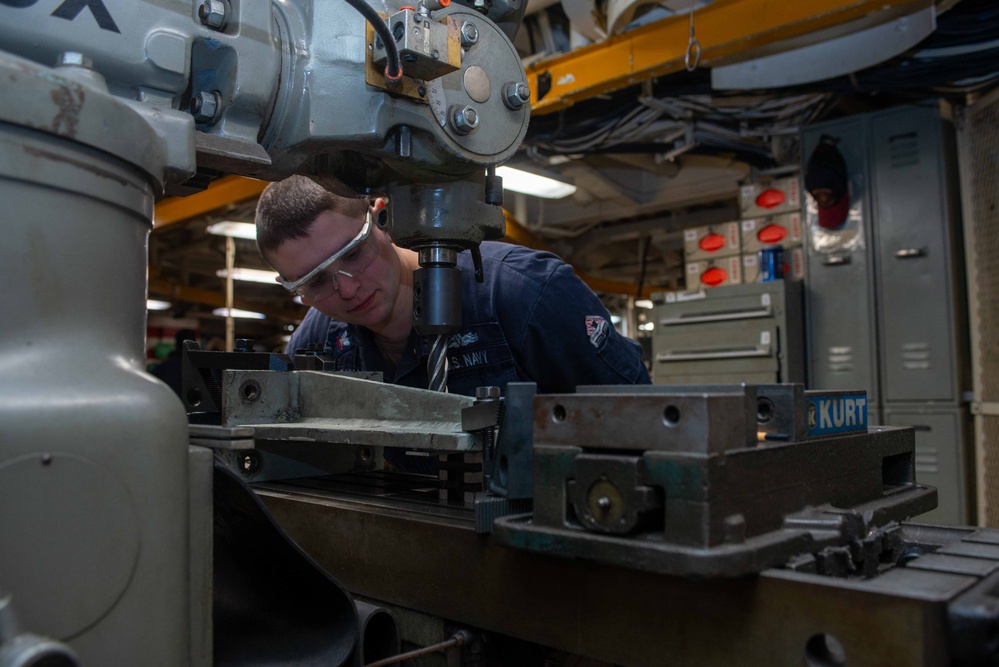 USS Ronald Reagan (CVN 76) Weld Shop
