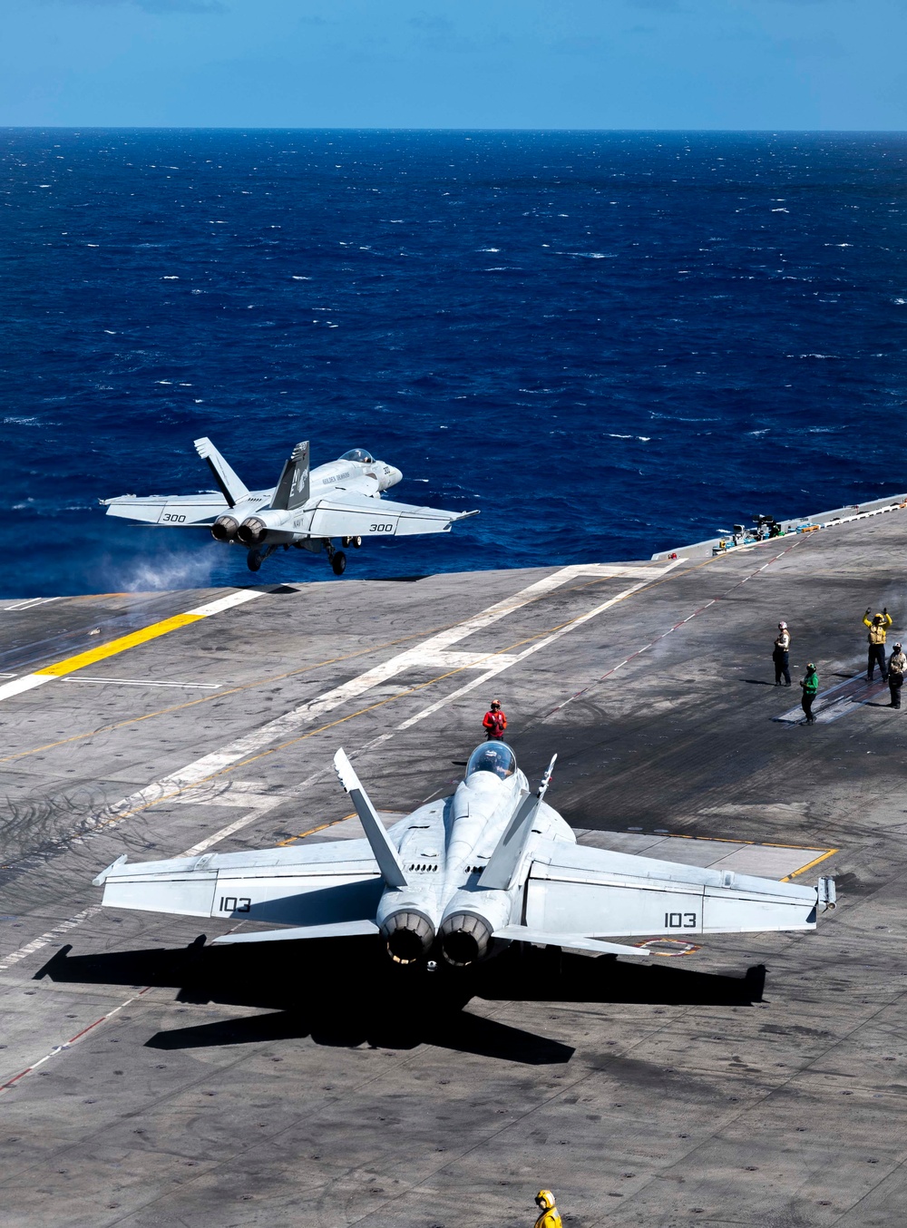 USS Carl Vinson (CVN 70) Conducts Flight Operations in Philippine Sea