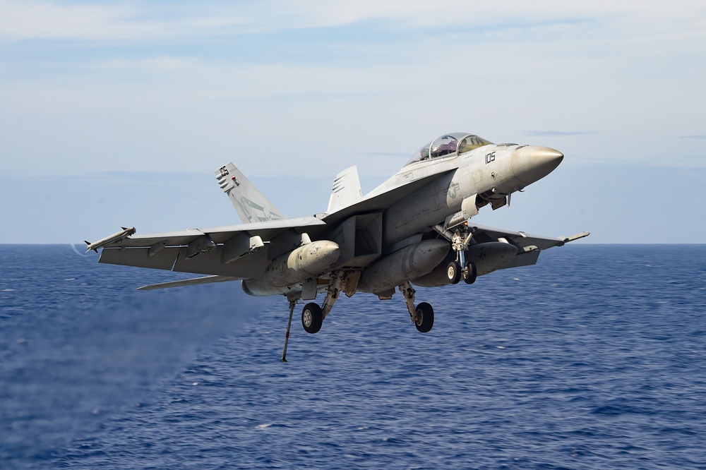 USS Carl Vinson (CVN 70) Conducts Flight Operations in Philippine Sea