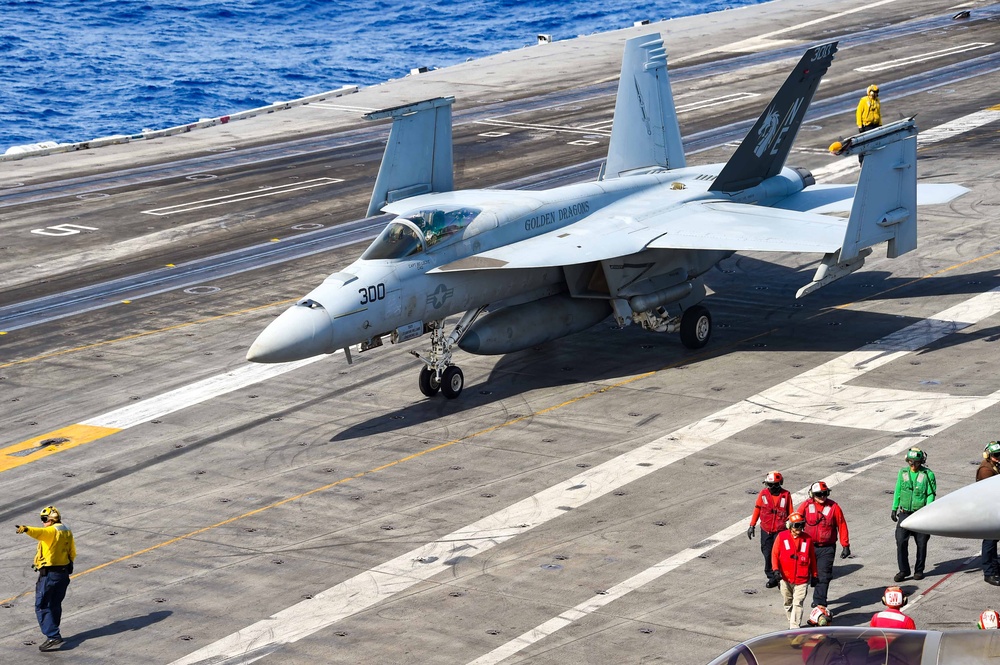 USS Carl Vinson (CVN 70) Conducts Flight Operations in Philippine Sea