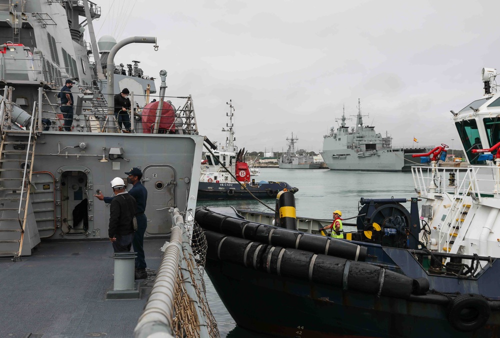 USS Ross departs Rota for 12th Patrol