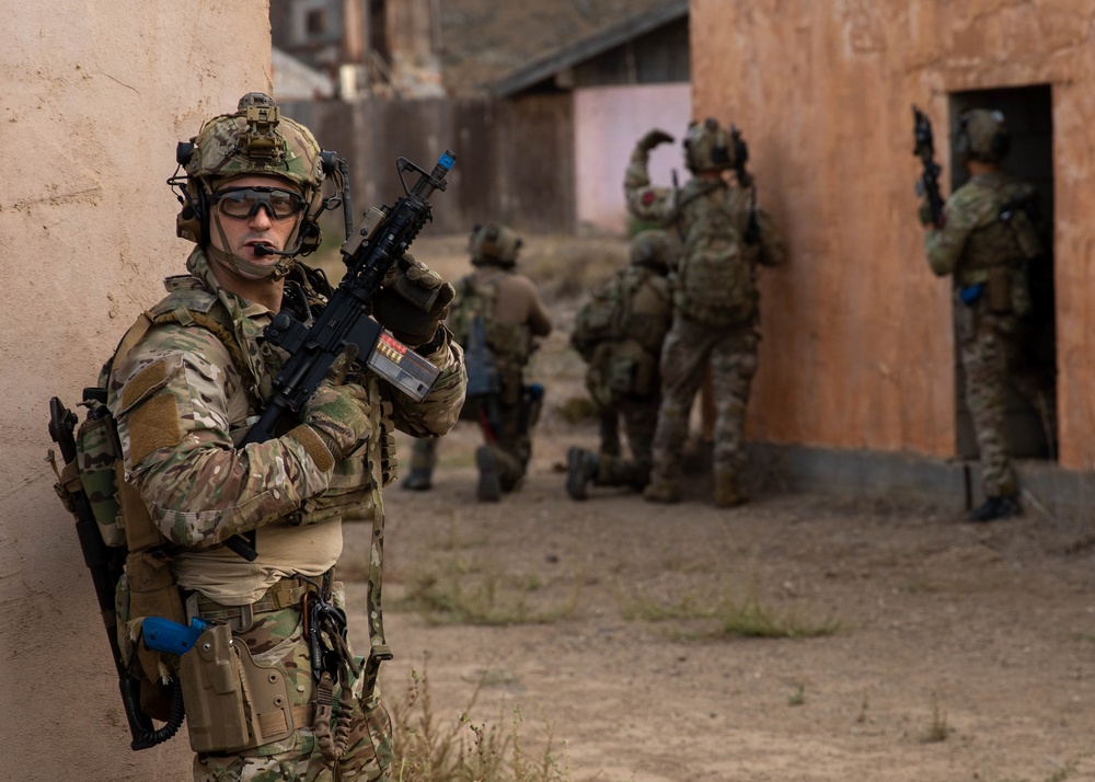 MSRT Members Participate In Training Assault