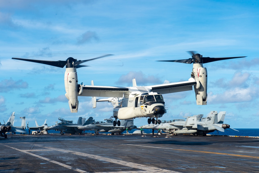 USS Carl Vinson (CVN 70) Conducts Flight Operations in Philippine Sea