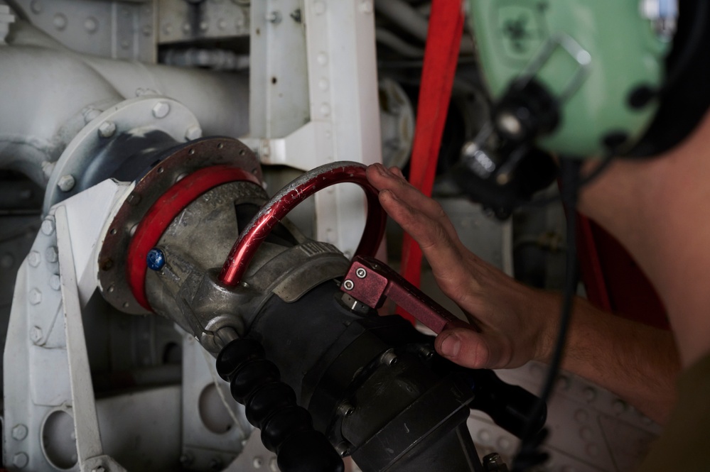 50th EARS refuels Air Force F-16 Fighting Falcons