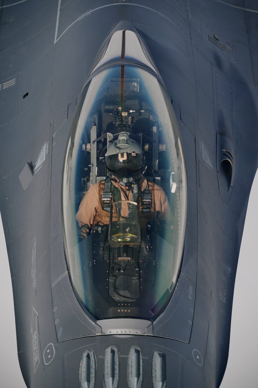 50th EARS refuels Air Force F-16 Fighting Falcons