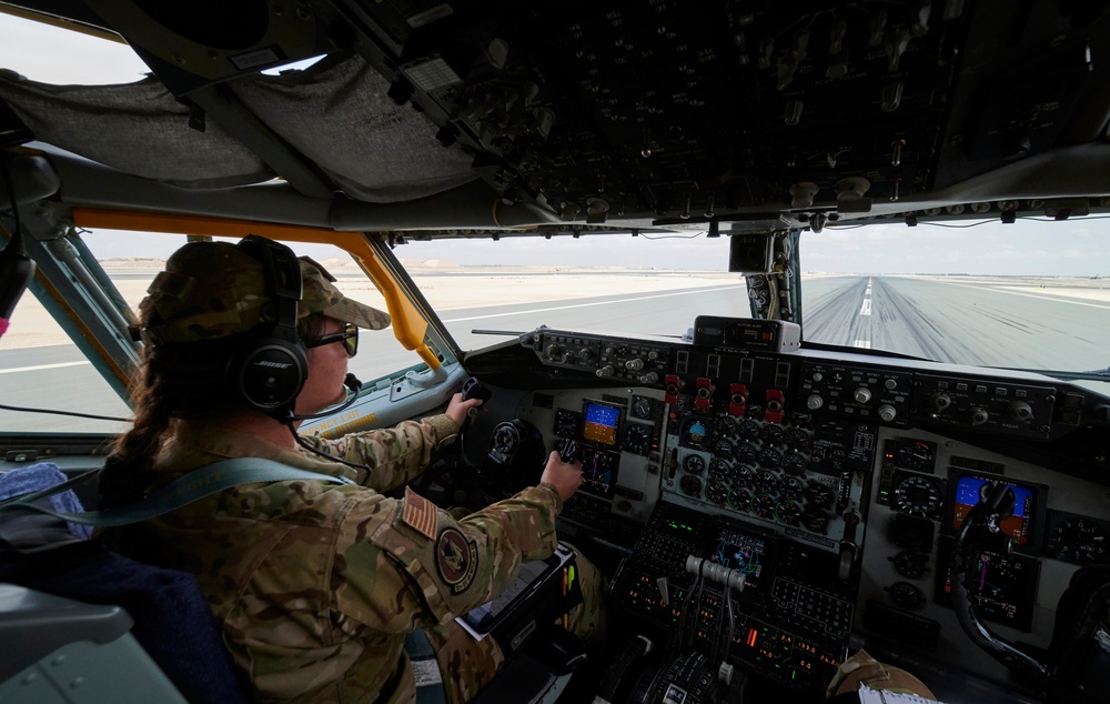 50th EARS refuels Air Force F-16 Fighting Falcons