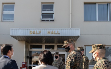 Iwakuni City mayor visits Marine Corps Air Station Iwakuni