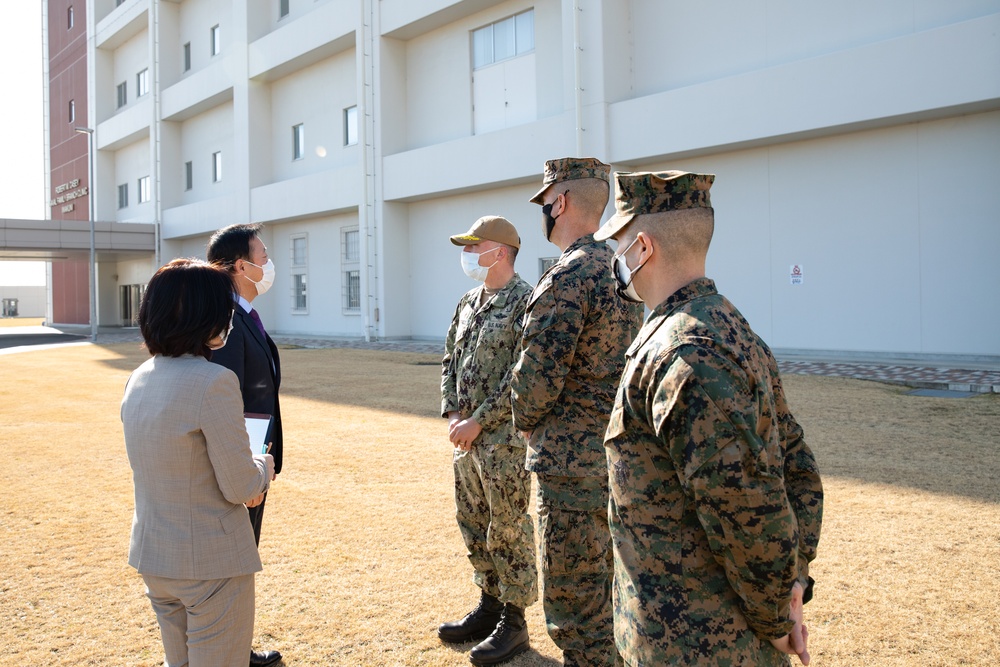 Iwakuni City mayor visits Marine Corps Air Station Iwakuni