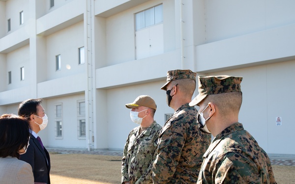 Iwakuni City mayor visits Marine Corps Air Station Iwakuni