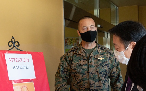 Iwakuni City mayor visits Marine Corps Air Station Iwakuni