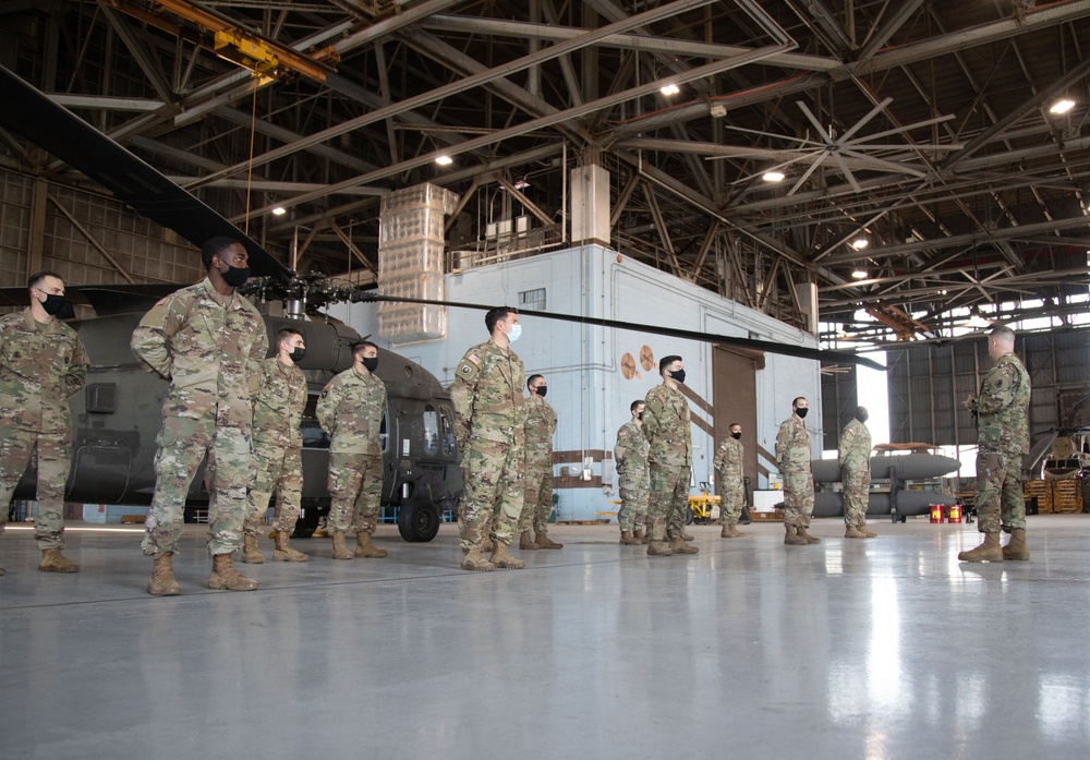 U.S. Army Aviation Center of Excellence commander visits 3rd CAB Soldiers.