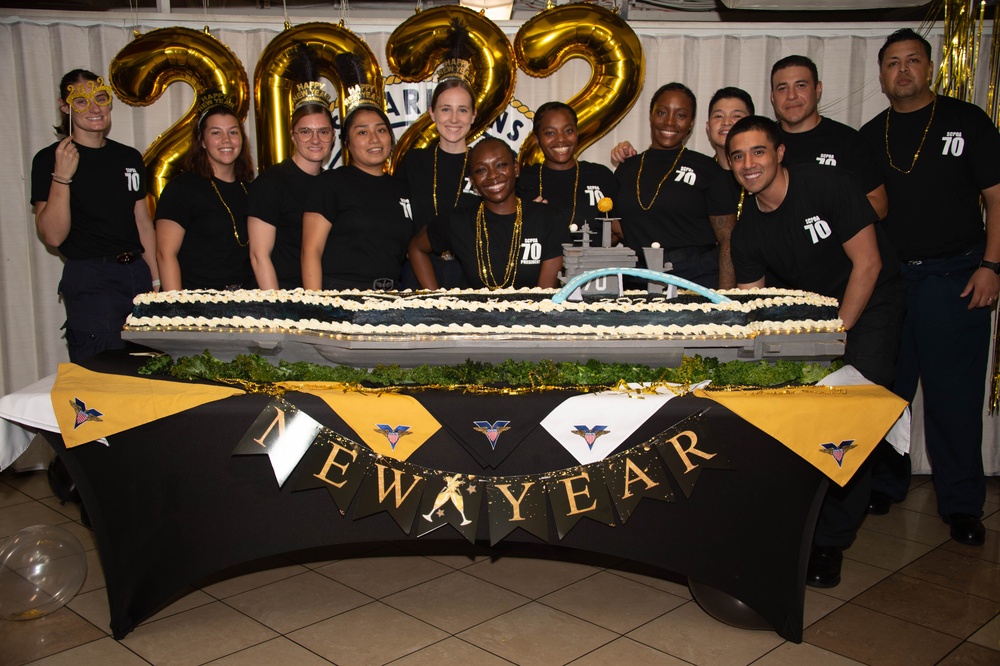 USS Carl Vinson (CVN 70) Sailors Celebrate New Year's Eve