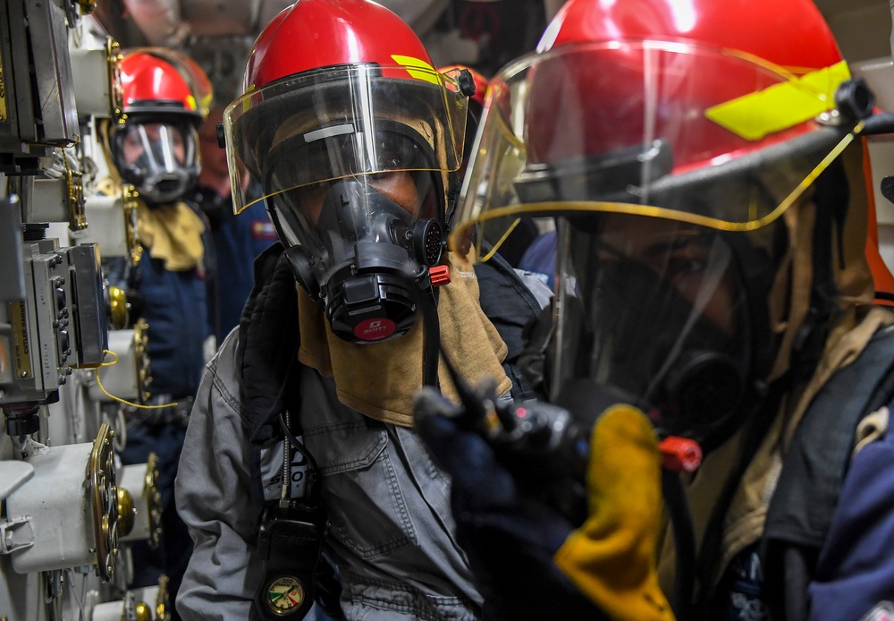 USS Chafee (DDG 90) Conducts Damage Control Drill In South China Sea