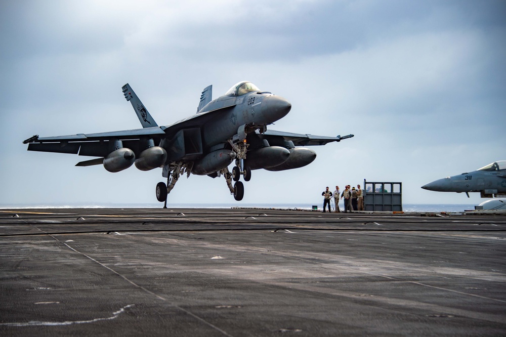 USS Carl Vinson (CVN 70) Conducts Flight Operations