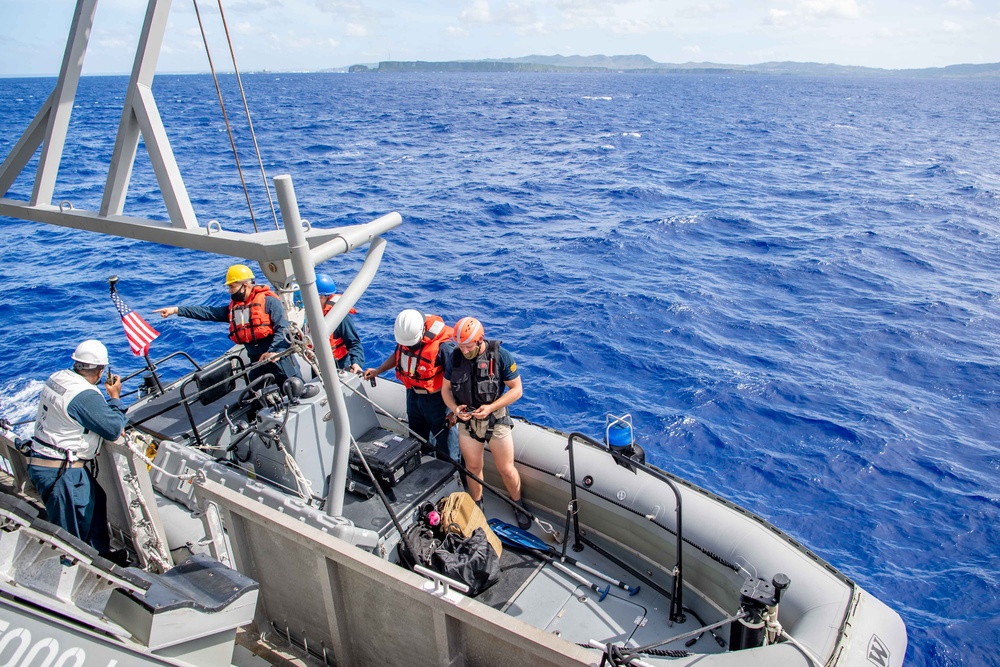 USS Charleston Sailors Participate in Small Boat Operations