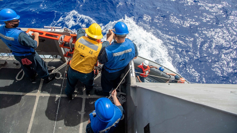 USS Charleston Sailors Participate in Small Boat Operations