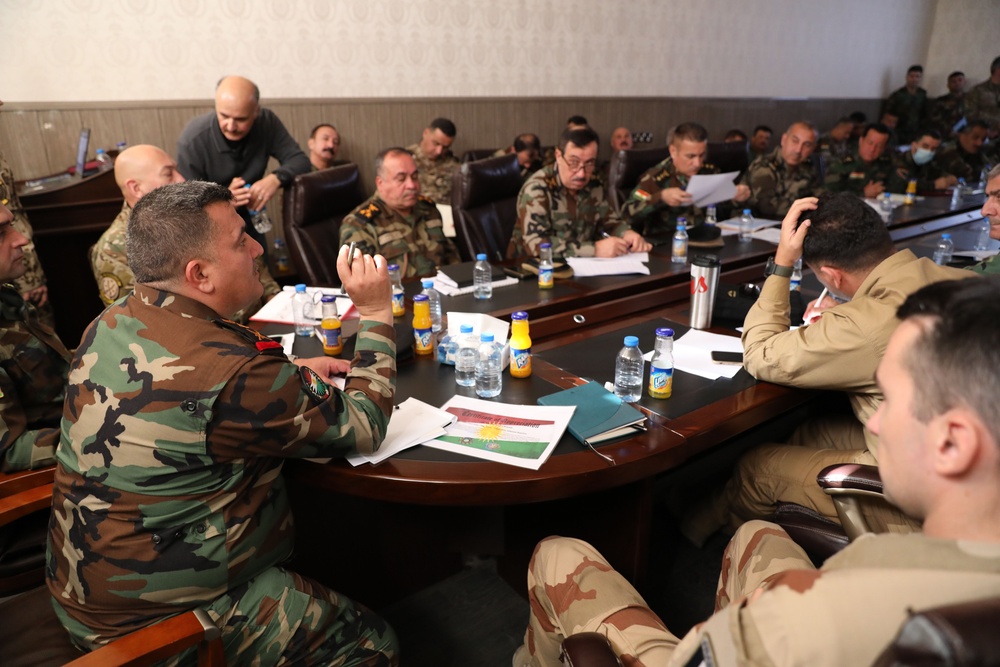 Ministry of Peshmerga, CJTF-OIR Discuss Equipment Transfers [14 of 17]