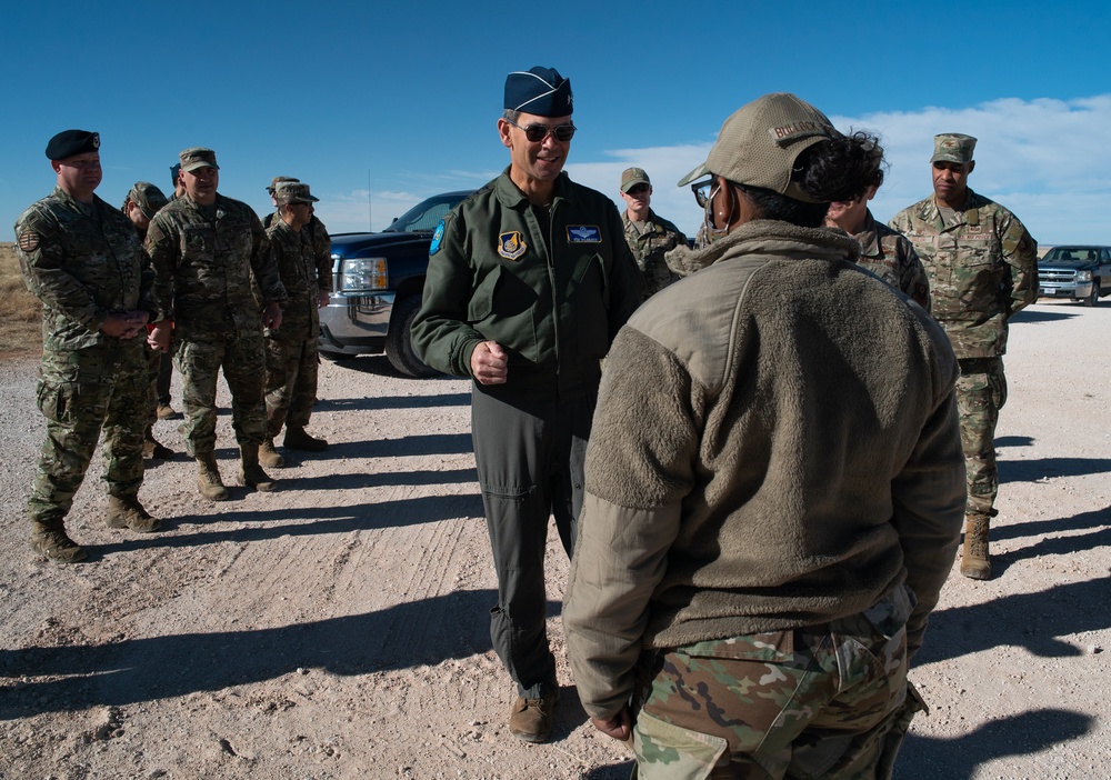 AFSOC demonstrates Mission Sustainment Team operations to PACAF commander