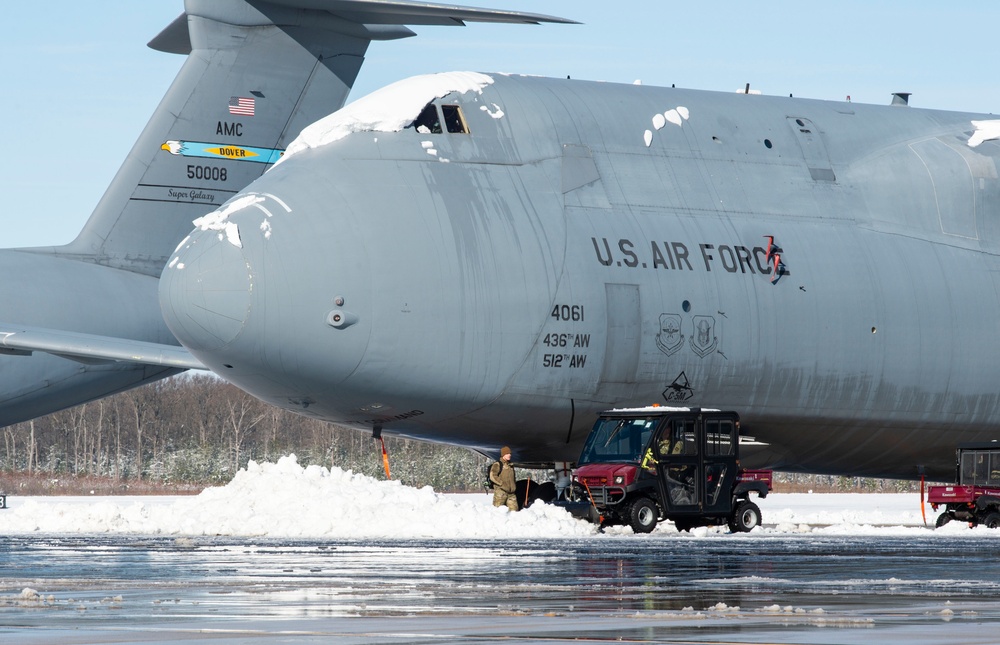 Winter Storm Frida brings first snowfall to Dover AFB