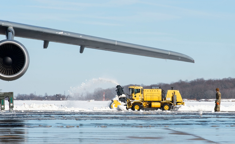 Winter Storm Frida brings first snowfall to Dover AFB