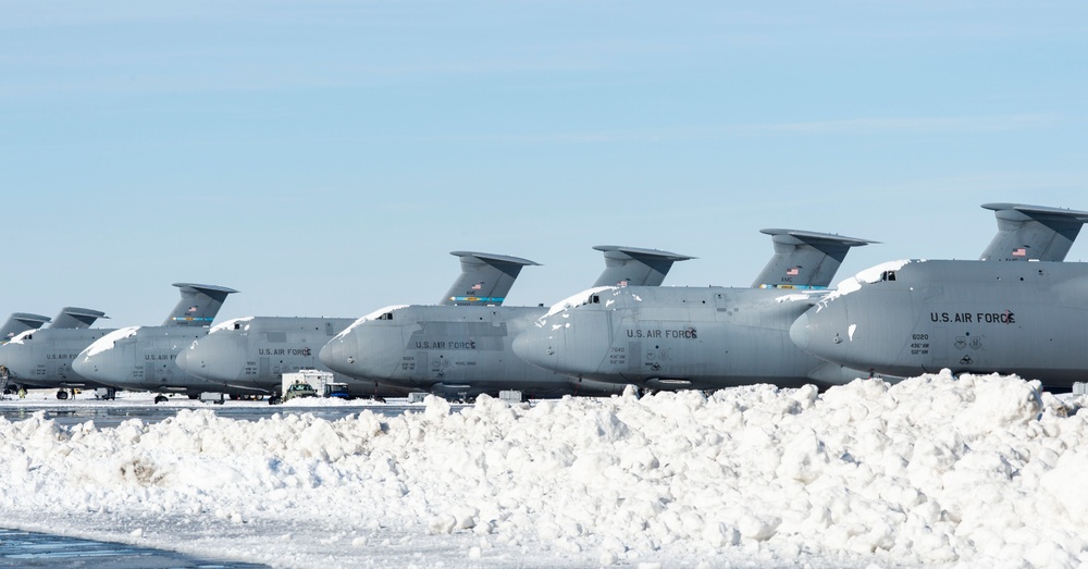 Winter Storm Frida brings first snowfall to Dover AFB