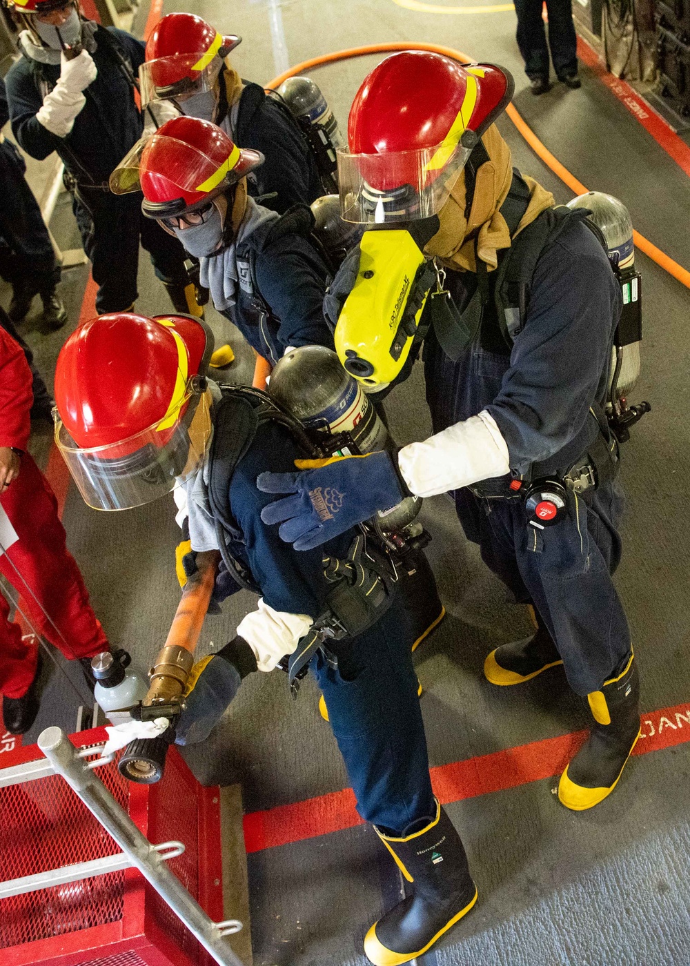 USS Charleston Sailors Participate in Simulated Firefighting Exercise