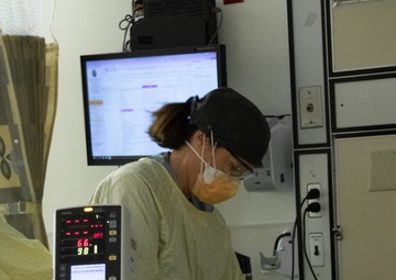 Military medical team provides support to civilians hospital in Yuma, Arizona