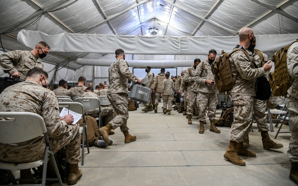 Marines from VMFA115 Arrive at PSAB