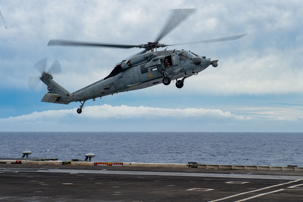 USS Carl Vinson (CVN70) Conducts Flight Operations