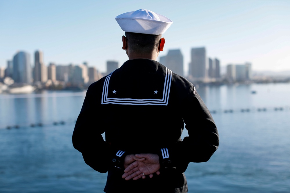 Abraham Lincoln Strike Group departs on scheduled deployment